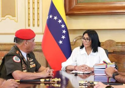 Delcy Rodríguez reestructura la Fuerza Armada y nombra a Belzares Escobar jefe del Comando Estratégico