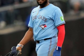 Vladimir Guerrero Jr. enfrenta su temporada más difícil tras contrato récord