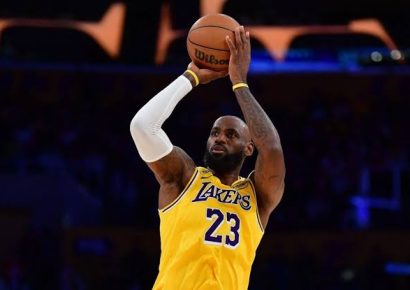 76ers planean usar a LeBron como base organizador