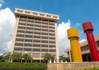 Banco Central mantiene tasa de política en 5.25 %