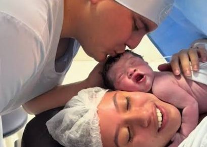 Hospital Maternidad La Altagracia permitirá participación familiar en partos humanizados