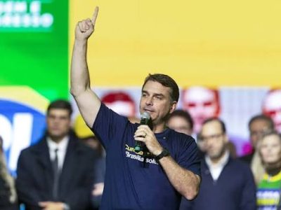 Flávio Bolsonaro afirma que Lula ya no está apto para gobernar Brasil tras nuevas sanciones de EE. UU.