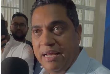 Ministro Kelvin Cruz insta a Lidom a alcanzar un acuerdo para garantizar participación de niños en Caribe Kids