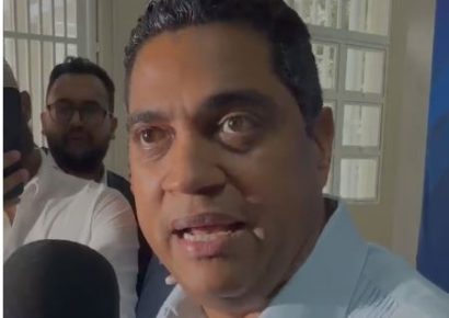 Ministro Kelvin Cruz insta a Lidom a alcanzar un acuerdo para garantizar participación de niños en Caribe Kids