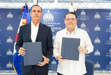 MICM y Equifax firman acuerdo para inclusión financiera de mipymes