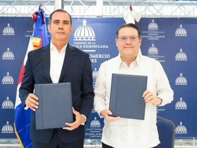 MICM y Equifax firman acuerdo para inclusión financiera de mipymes