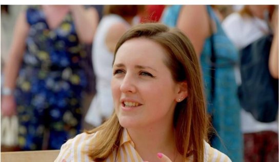 Murió Theo Burrell, experta de Antiques Roadshow, a los 39 años