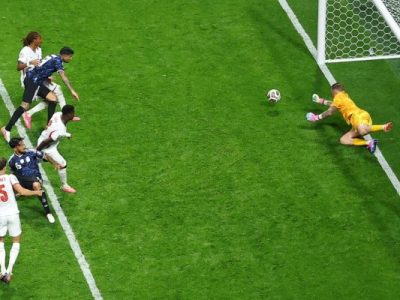 Argentina venció 2-1 a Inglaterra y jugará la final del Mundial