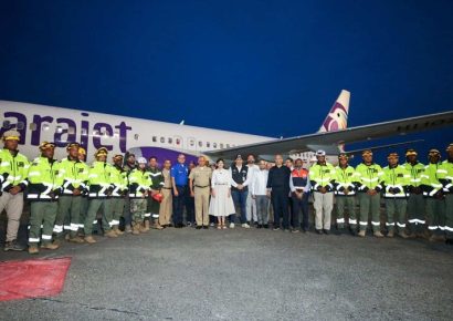 Regresan al país los 19 rescatistas dominicanos tras misión en Venezuela