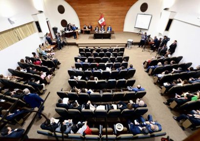 El Congreso de Perú promulga ley que excluye a policías y militares de la justicia común por delitos cometidos en funciones