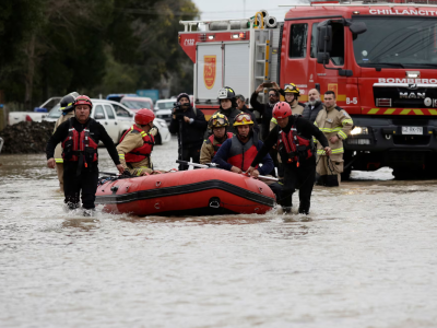 Aumentan a cuatro los fallecidos por fuerte temporal en Chile; Valparaíso permanece en alerta roja