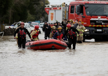 Aumentan a cuatro los fallecidos por fuerte temporal en Chile; Valparaíso permanece en alerta roja