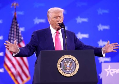 Trump defiende política «EE. UU. primero» en Míchigan