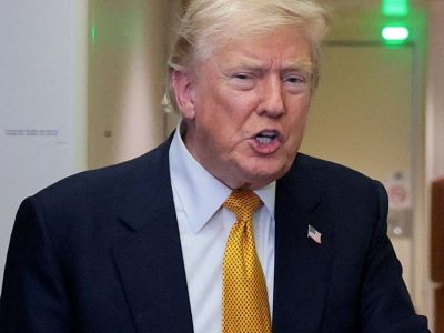 Fiscales demócratas demandaron a Trump por recorte de fondos de salud mental escolar