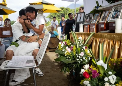 Venezolano despide a seis familiares fallecidos en terremotos de La Guaira