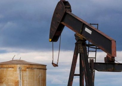 Brent cayó a 76,8 dólares pese a ataques EE.UU.–Irán