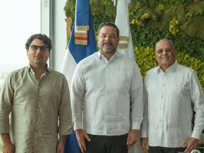 RD Vial y Medioambiente anuncian plan de siembra 10 millones de árboles
