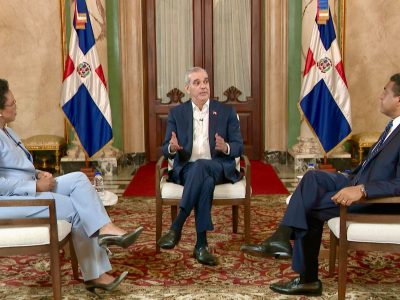 Abinader anuncia consenso para modificar artículos del Código Penal y reafirma compromiso con la libertad de prensa