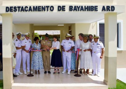 Gobierno entrega destacamento naval y marina seca en Bayahíbe