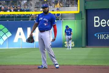 Vladimir Guerrero Jr. fuera por rigidez en la corva