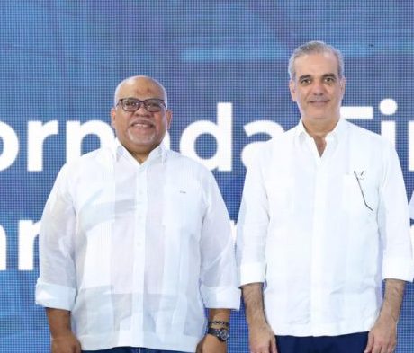 “Tu Firma es Tu Garantía” celebra su primer aniversario con entrega de préstamos en San Juan, encabezada por el presidente Abinader