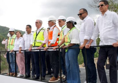 Abinader supervisa la reactivación de la presa de Guaigüí en La Vega tras más de 20 años de paralización
