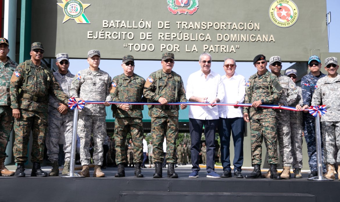 Presidente Abinader inaugura moderno Batallón de Transportación del Ejército para reforzar su capacidad logística y operativa