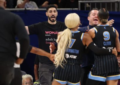 “Defiendo a las mujeres”: Kanter Freedom protagoniza polémica y es expulsado de la WNBA