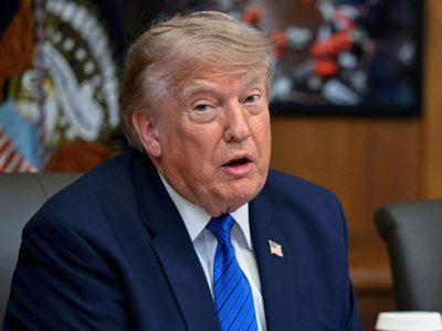 Trump admite escasez de armas pero asegura munición para guerra con Irán