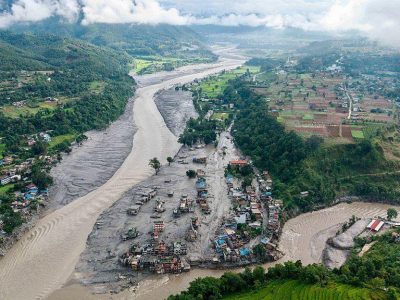 Al menos 90 estadounidenses siguen desaparecidos tras devastadora riada en Nepal