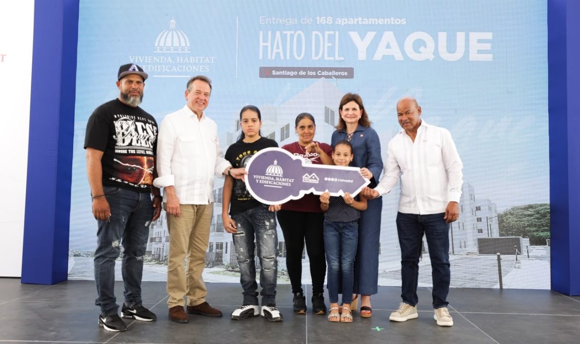 Vicepresidenta Raquel Peña entrega 168 apartamentos del proyecto Mi Vivienda Hato del Yaque en Santiago