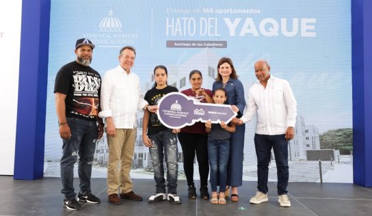 Vicepresidenta Raquel Peña entrega 168 apartamentos del proyecto Mi Vivienda Hato del Yaque en Santiago