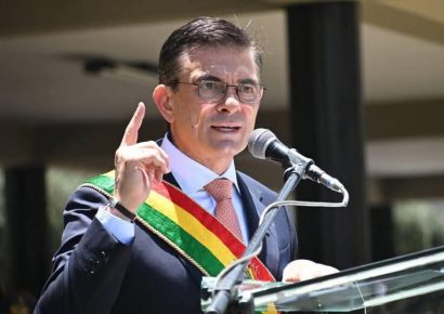 El Gobierno de Bolivia oficializa mediante decreto la eliminación de dos ministerios