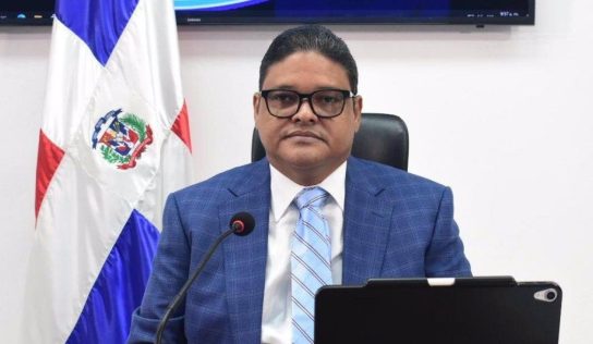 Presidente Abinader inicia cambios en el tren gubernamental: designa a general Juan Manuel Méndez en INTRANT