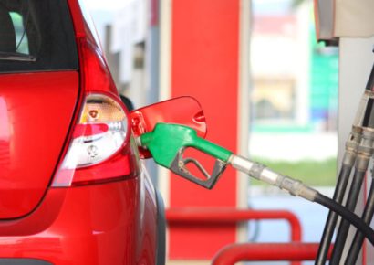 Gobierno congela combustibles y aplica rebajas al avtur y kerosene