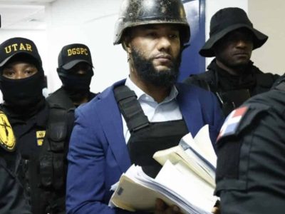 Ministerio Público acusa a fiscal de soborno y lavado
