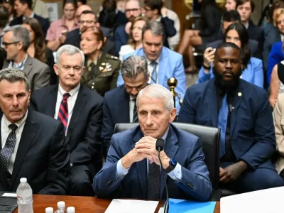 Fauci es declarado en desacato al Congreso tras negarse a responder sobre su gestión durante la pandemia