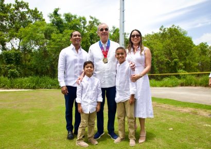 Abinader recibe reconocimiento por éxito de Juegos 2026