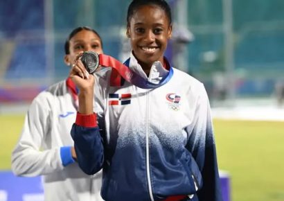 Entre lágrimas, la atleta Evelina Minaya conquista la plata y dedica su triunfo a su madre con cáncer terminal
