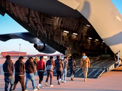 Trump contrata empresa para cobrar multas migratorias en Centroamérica