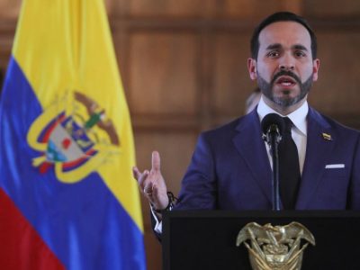 De la Espriella dice que EE. UU. está dispuesto a suspender aranceles tras terremoto