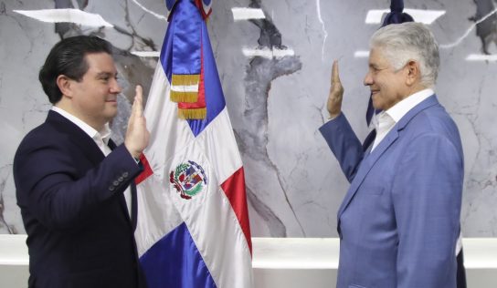 Alejandro Campos juramentado como director de Apordom