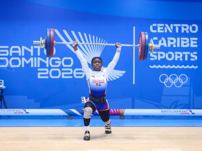 Alicia Feliz logra plata en halterofilia 58 kg