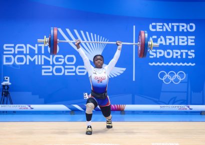 Alicia Feliz logra plata en halterofilia 58 kg