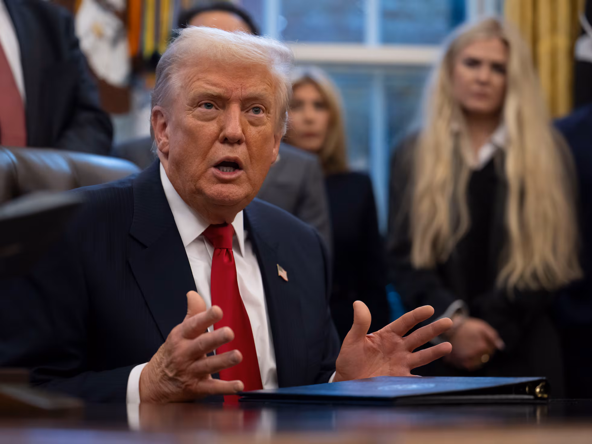 BBC pide citar a hijos de Trump como testigos en demanda por difamación