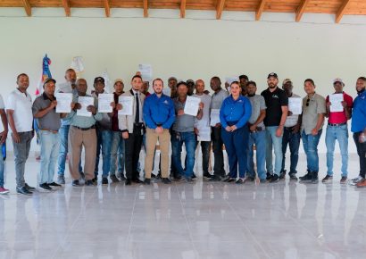 Gobierno entrega más de RD$21 millones para modernizar sistemas de riego agrícola