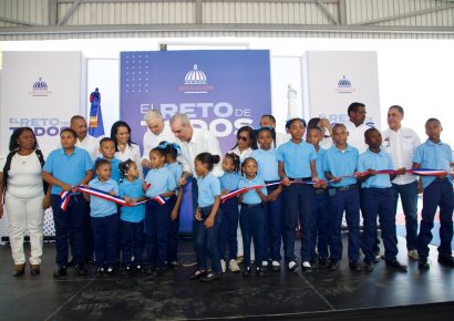 Abinader exhorta a integrarse al nuevo año escolar