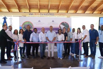 Gobierno lleva energía solar a ocho comunidades de Pedro Santana