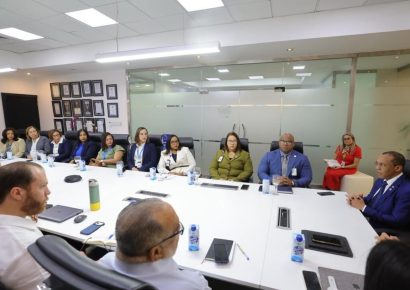 Contraloría y SeNaSa coordinan acciones para reforzar el control y la fiscalización de los procesos misionales