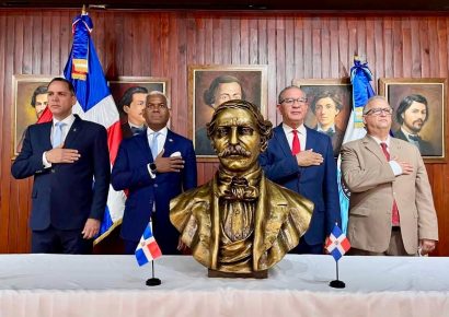 Embajada dominicana en Arabia Saudita recibe bustos de Juan Pablo Duarte